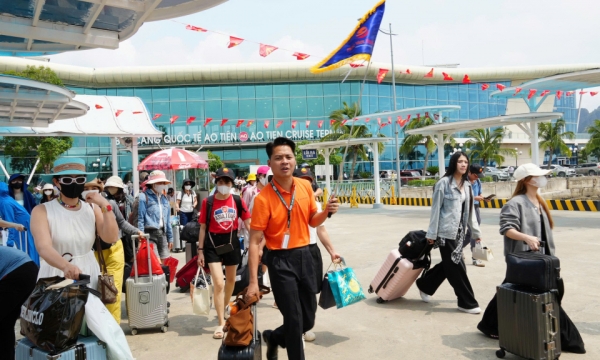 Quảng Ninh sôi động dịp nghỉ lễ