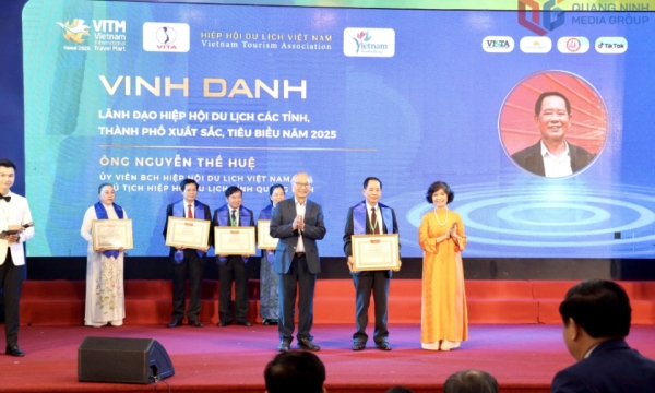 Đồng hành với du lịch Quảng Ninh