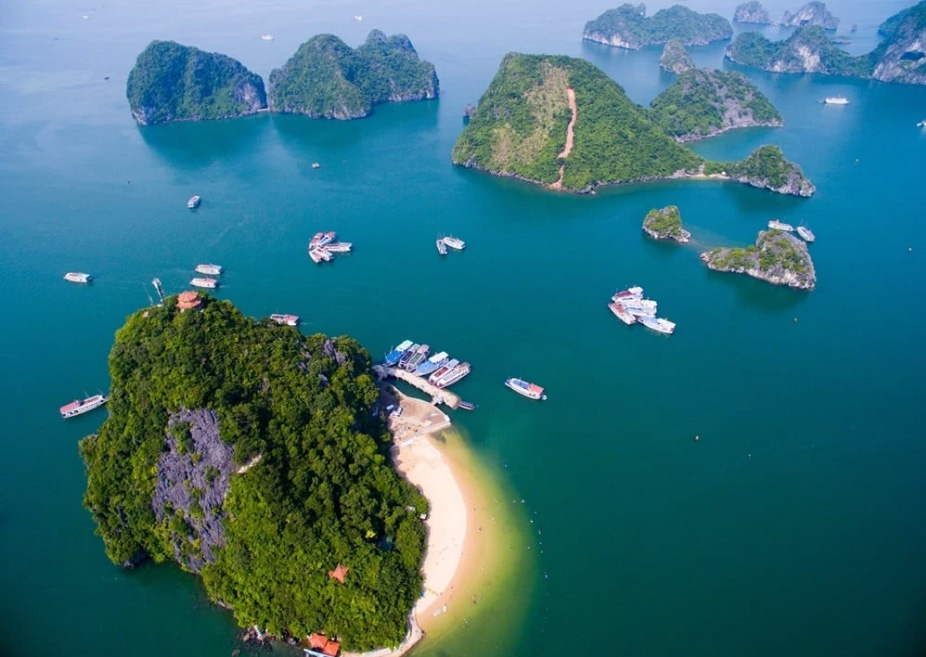 Bãi biển Ti Tốp nằm trong top 100 bãi biển tuyệt nhất thế giới