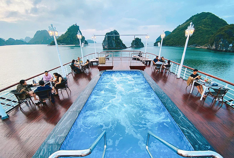 paradise elegance bể bơi