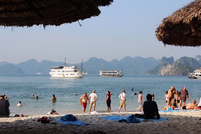 Miễn phí vé tham quan vịnh Hạ Long hết năm 2021