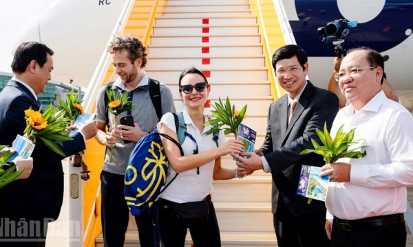 Việt Nam đón khách du lịch quốc tế thứ 20 triệu