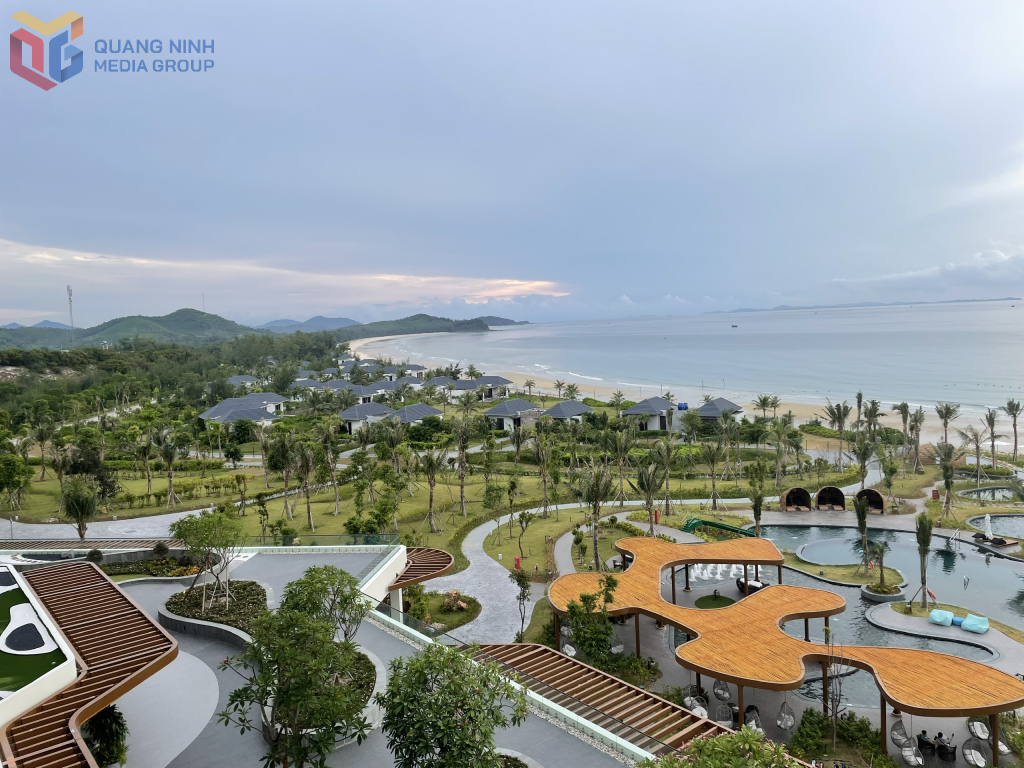 Khách sạn Angsana Quan Lạn Hạ Long trên đảo Quan Lạn. Ảnh: Hiểu Trân