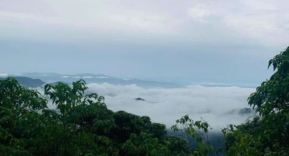 Mây ôn núi ở Quảng Nam Châu.