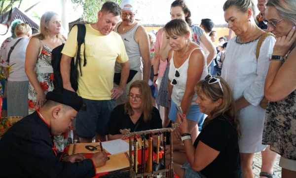 Việt Nam đón lượng khách quốc tế cao chưa từng có