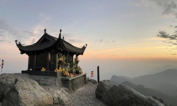 9 đền chùa nổi tiếng linh thiêng ở miền Bắc cho chuyến du xuân