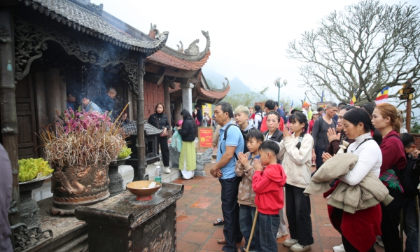 Đầu năm du xuân Yên Tử