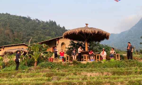 Du lịch cộng đồng gắn kiến trúc truyền thống với không gian bản làng