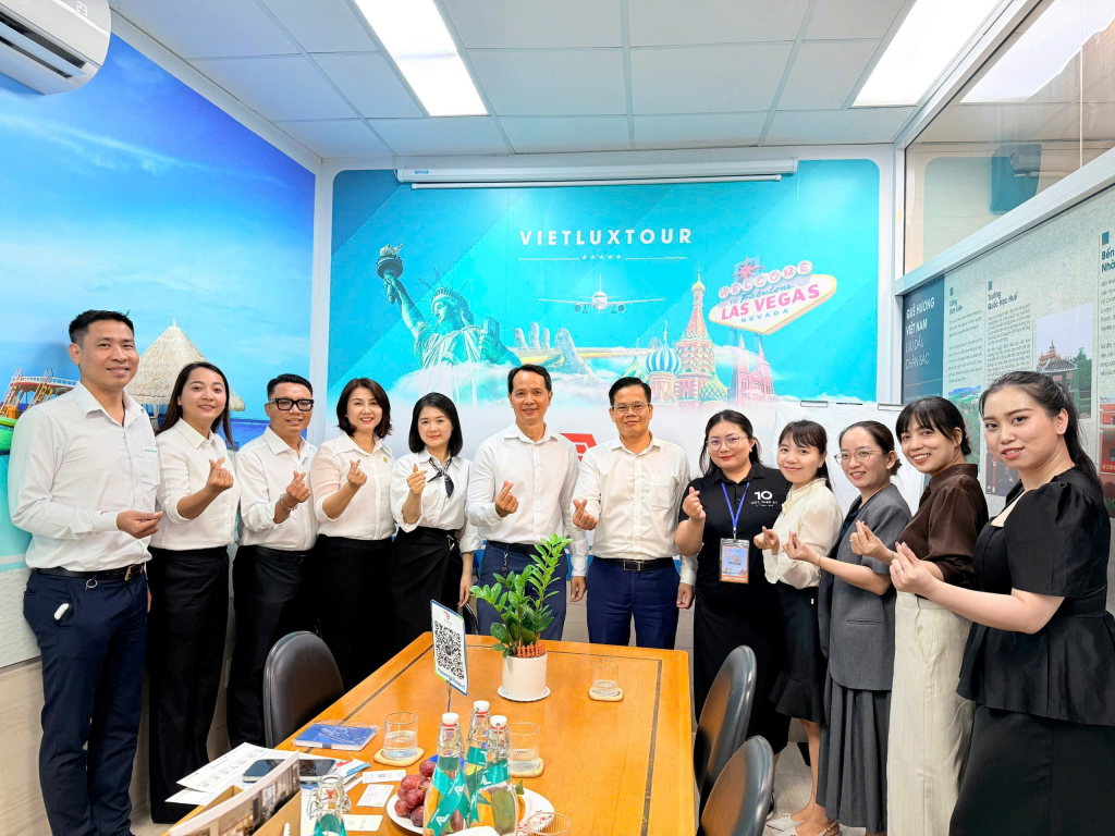 Đoàn công tác Du lịch Quảng Ninh làm việc với các doanh nghiệp du lịch TP Hồ Chí Minh. 