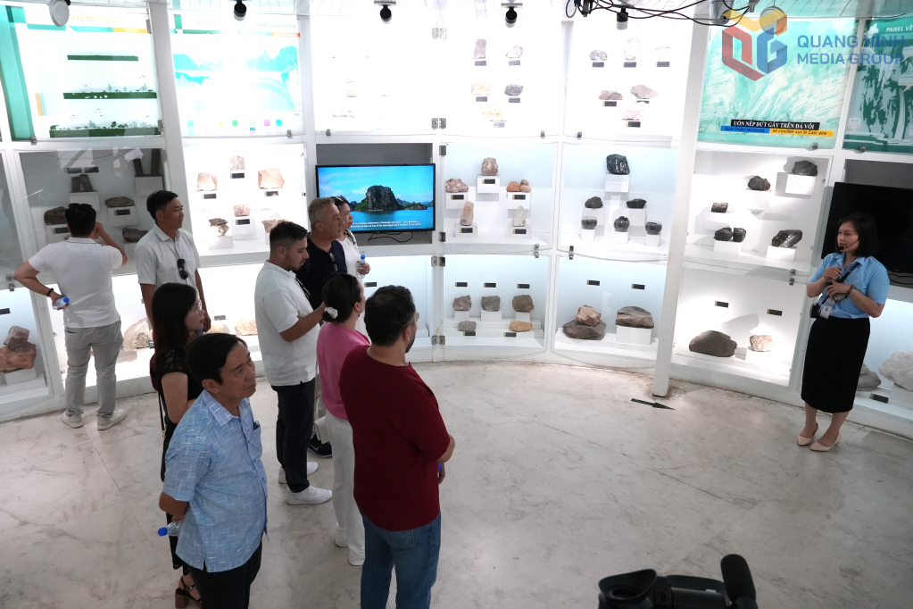 Đoàn famtrip Nga tham quan Bảo tàng Quảng Ninh, tháng 5/2026. 