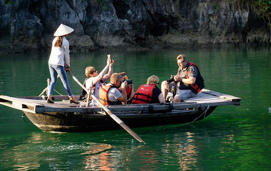 What Happens If It Rains During a Peony Cruises Trip?