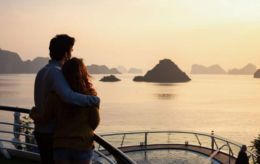 Best Time to Visit Lan Ha Bay: Weather, Seasons and Cruise Tips